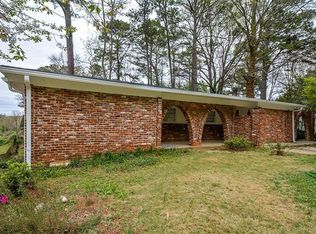 1076 Greenbriar Cir, Decatur, GA 30033