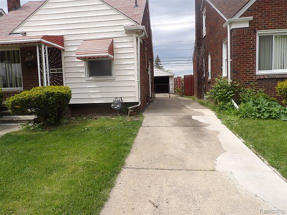 3rd image of 8235 Prest St