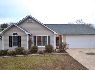8706 Kishorn Ct, Charlotte, NC 28215
