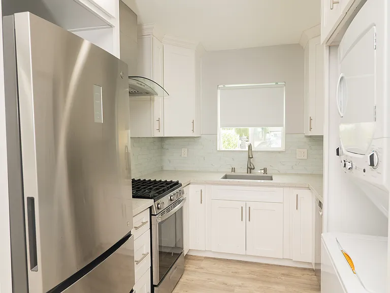 5182 Canoga Ave — Photo 12
