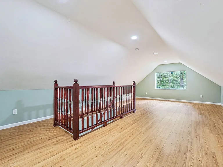 21567 Starrett Hill Dr — Photo 30