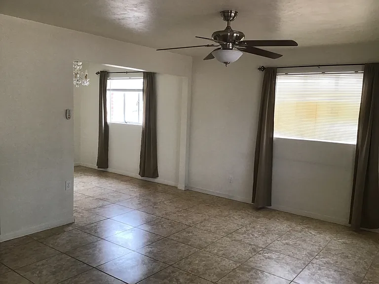 542 E Flores St — Photo 5