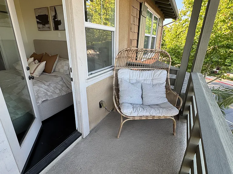 441 S Glendora Ave — Photo 34