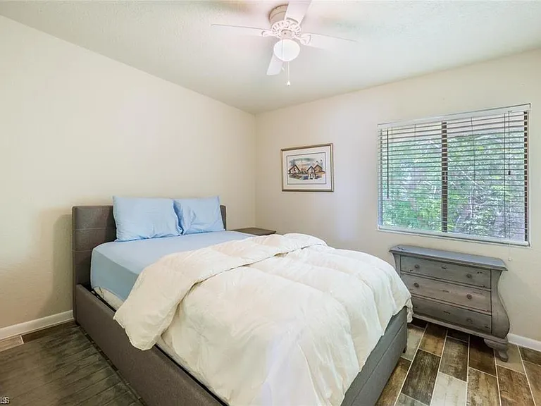 4625 Bayshore Dr #D16 — Photo 12