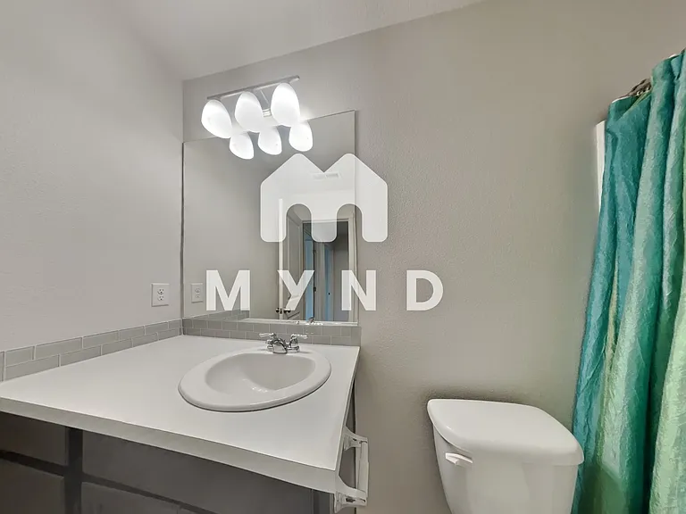 2138 NE Four Seasons Ln — Photo 16
