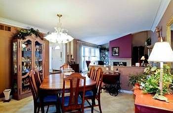 5th image of 32 White Oak Cir