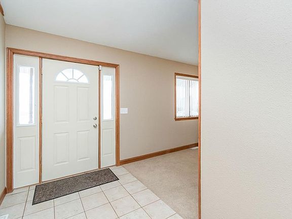 2nd image of 5080 NE 88th St