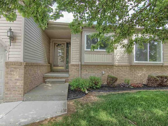 2nd image of 53248 Glen Oak Dr