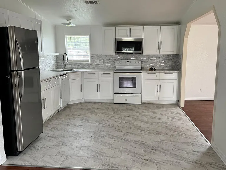 4441 Meadow Ridge Ave — Photo 4