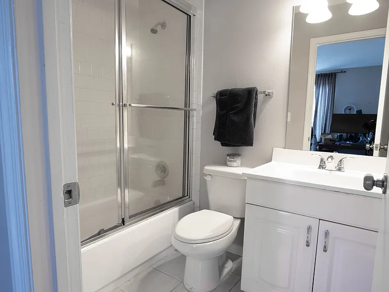 1138 Riverbend Club Dr SE — Photo 15