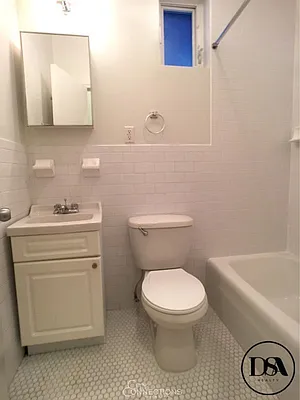 Rented by City Connections Realty | media 20