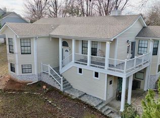 2815 Bustlehead Ct, Charlotte, NC 28262