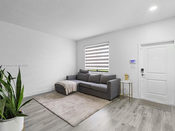 3rd image of 398 NE 214th St #398