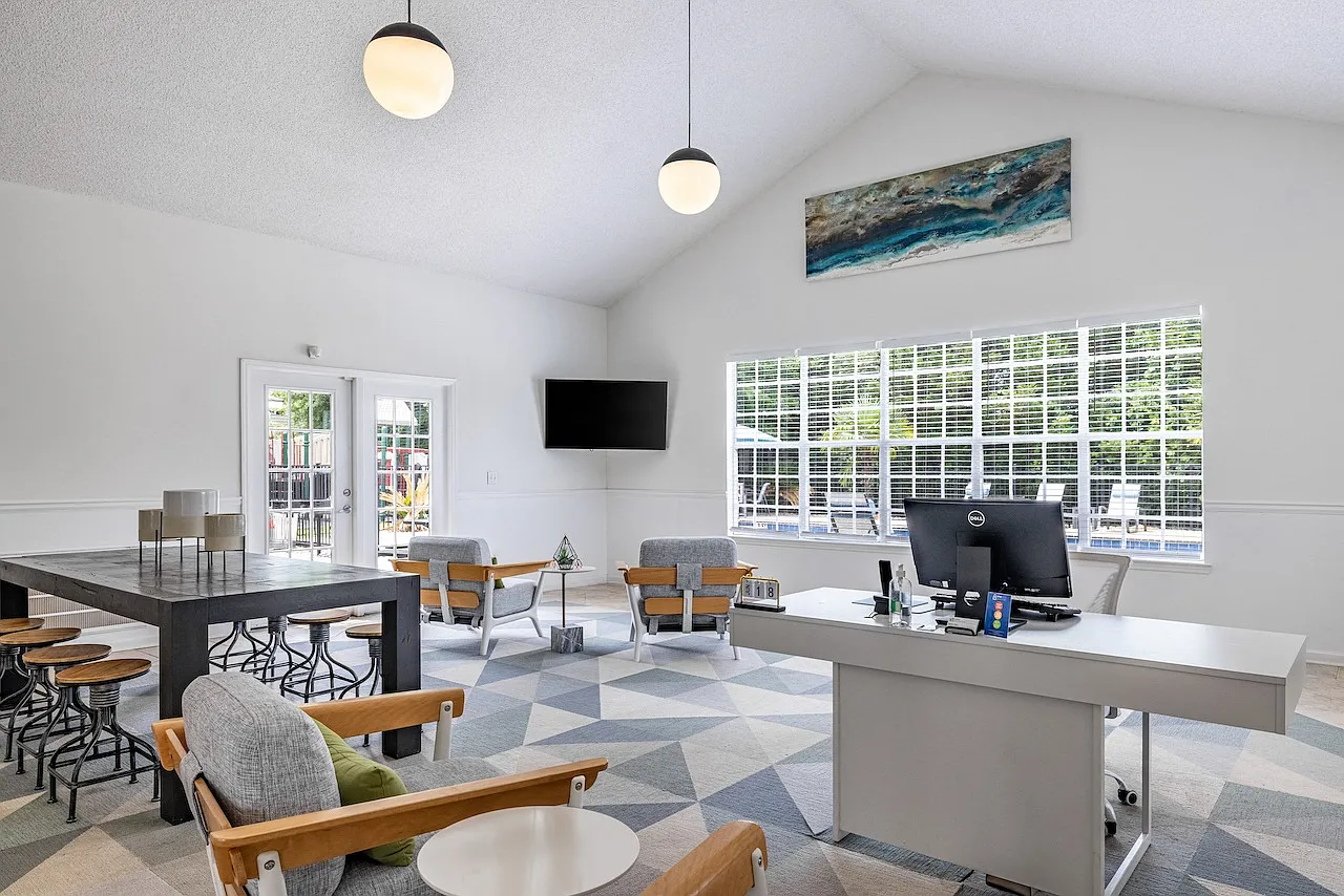 Trilliam — Photo 1