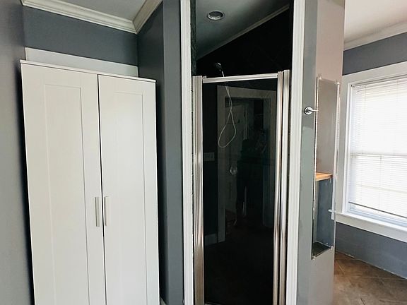 3rd image of 8 Vernon St #2