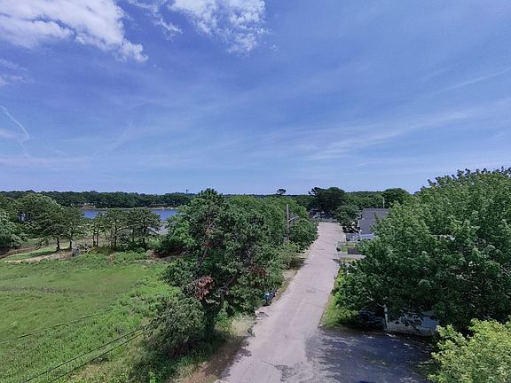 5th image of 44 North Blvd