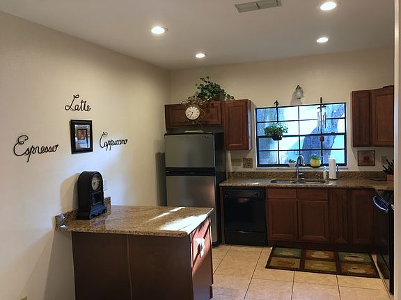 Open plan kitchen layout