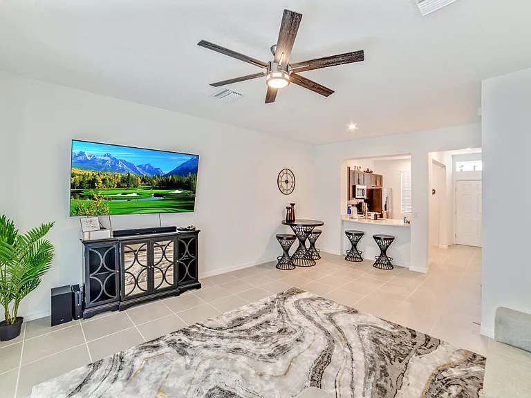 6362 Fairmont Ln — Photo 11