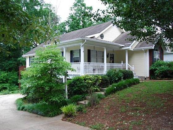 1st image of 119 Benwood Trl NE