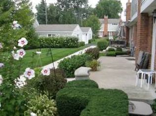 425 E 14 Mile Rd, Birmingham, MI 48009