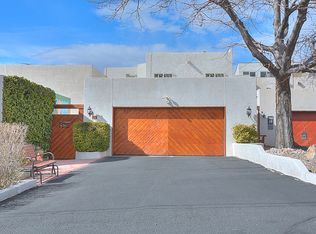 3 La Villita Tres St NE, Albuquerque, NM 87112