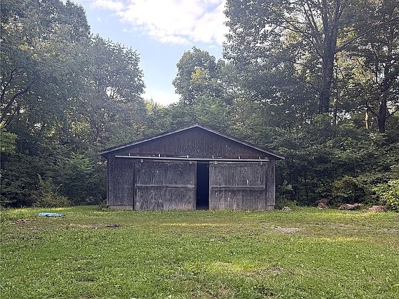 2nd image of 16786 Roses Run Rd