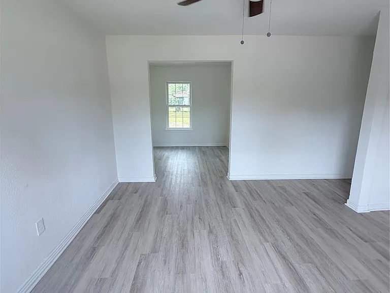 8837 Oak Knoll Ln — Photo 10