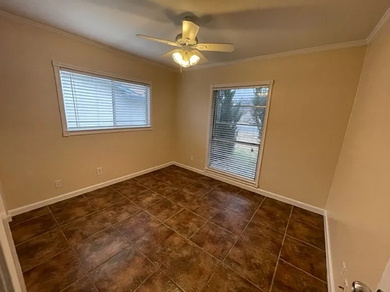 838 Saddlebrook Dr — Photo 15