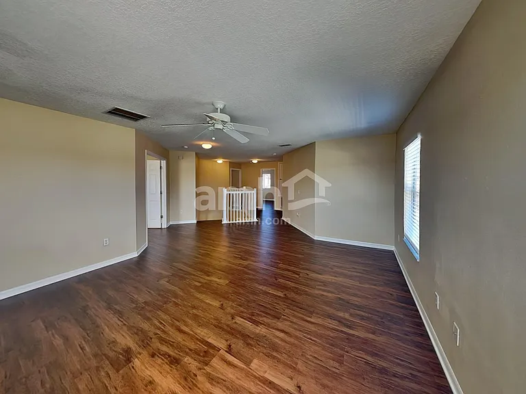 593 First Cape Coral Dr — Photo 10