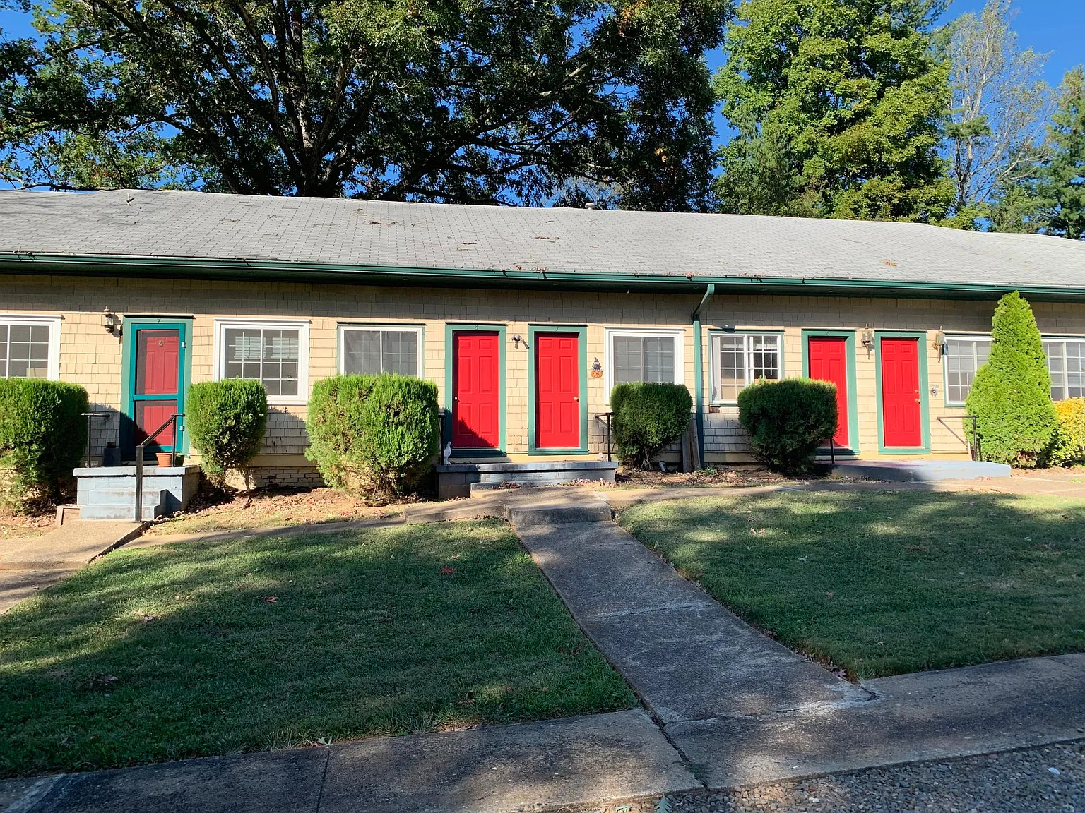 1 bed, $1,075 — Photo 3