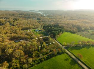 106 S Anguilla Rd, Pawcatuck, CT 06379