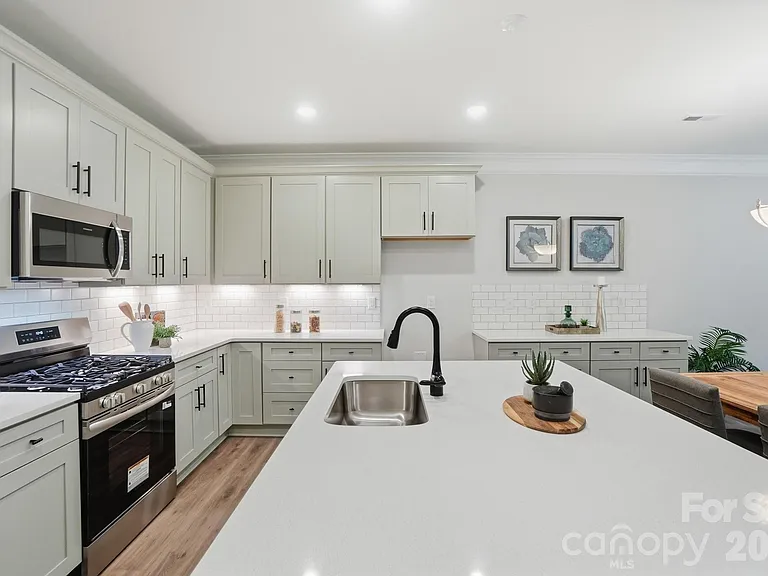 4321 Black Ct — Photo 8