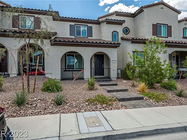 689 Omaggio Pl — Photo 30