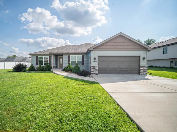 1908 Willow Brook Dr, Bourbonnais, IL 60914