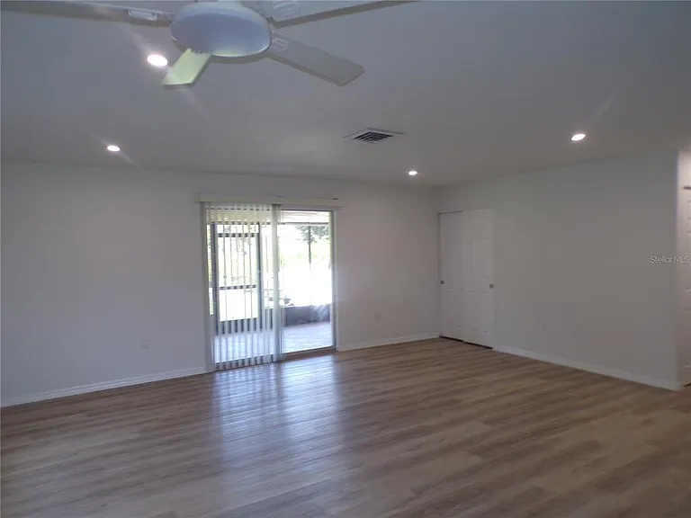 421 Orchid Dr — Photo 5