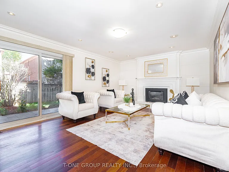 382 Elgin Mills Rd W — Photo 22