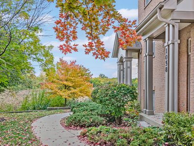 1058 N Claremont Dr, Palatine, IL, 60074