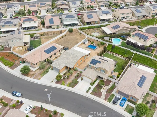 1572 Triton Ln, Beaumont, CA 92223