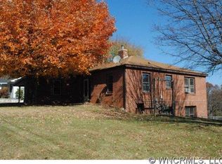 24 Spruce St, Canton, NC 28716