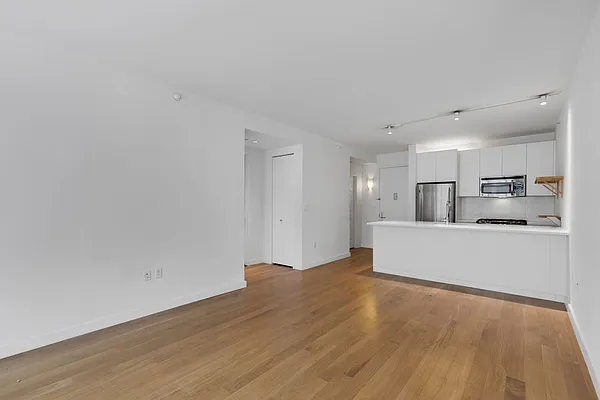 Rented by Cooper & Cooper Real Estate | media 19