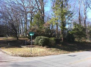 588 Timberland Dr, Sandy Springs, GA 30342