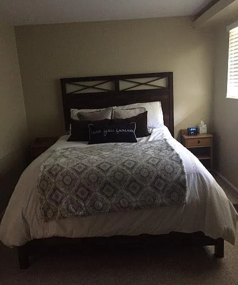 860 E Fairmont Cir #4 — Photo 4