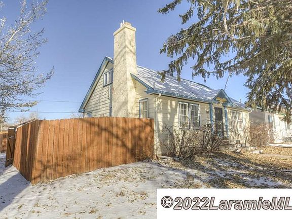 2nd image of 1001 E Gibbon St