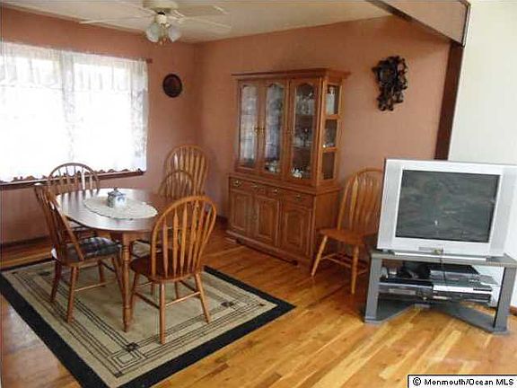 4th image of 1476 Kerry Ct