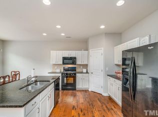 2437 Averon Dr, Fuquay Varina, NC 27526