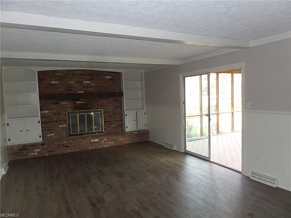 4th image of 185 Atterbury Blvd