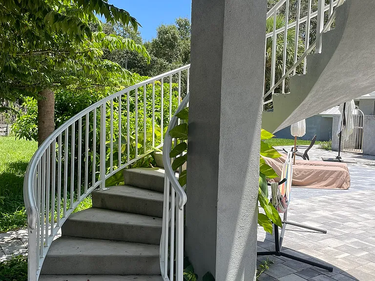 W Boothe Dr — Photo 5