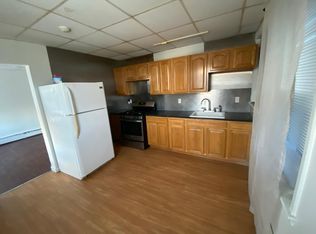 94 Montgomery St APT 10, Pawtucket, RI 02860