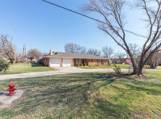 242 NW 2nd St, Trent, TX 79561