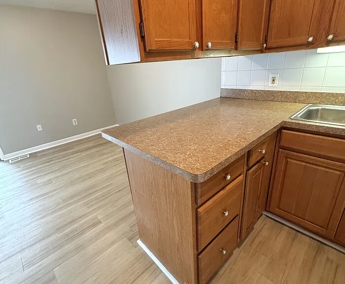 1231 Woodbrook Ct #NA — Photo 11